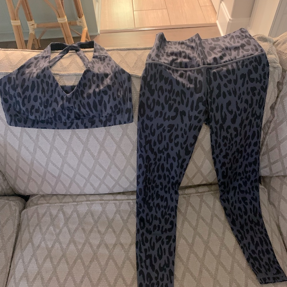 Carbon 38 grey and black leopard print workout set